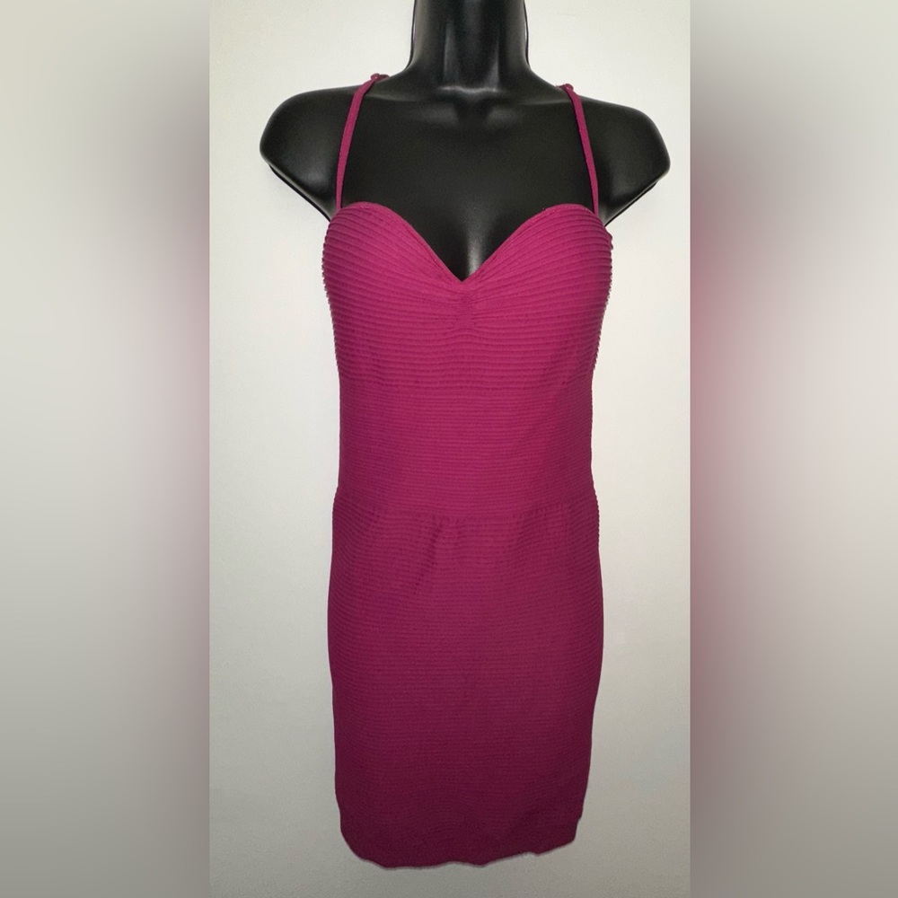 BEBE | M/L Fitted Bodycon Ribbed Dress - Adjustable Straps & Built in Bra Cups - Picture 2 of 14